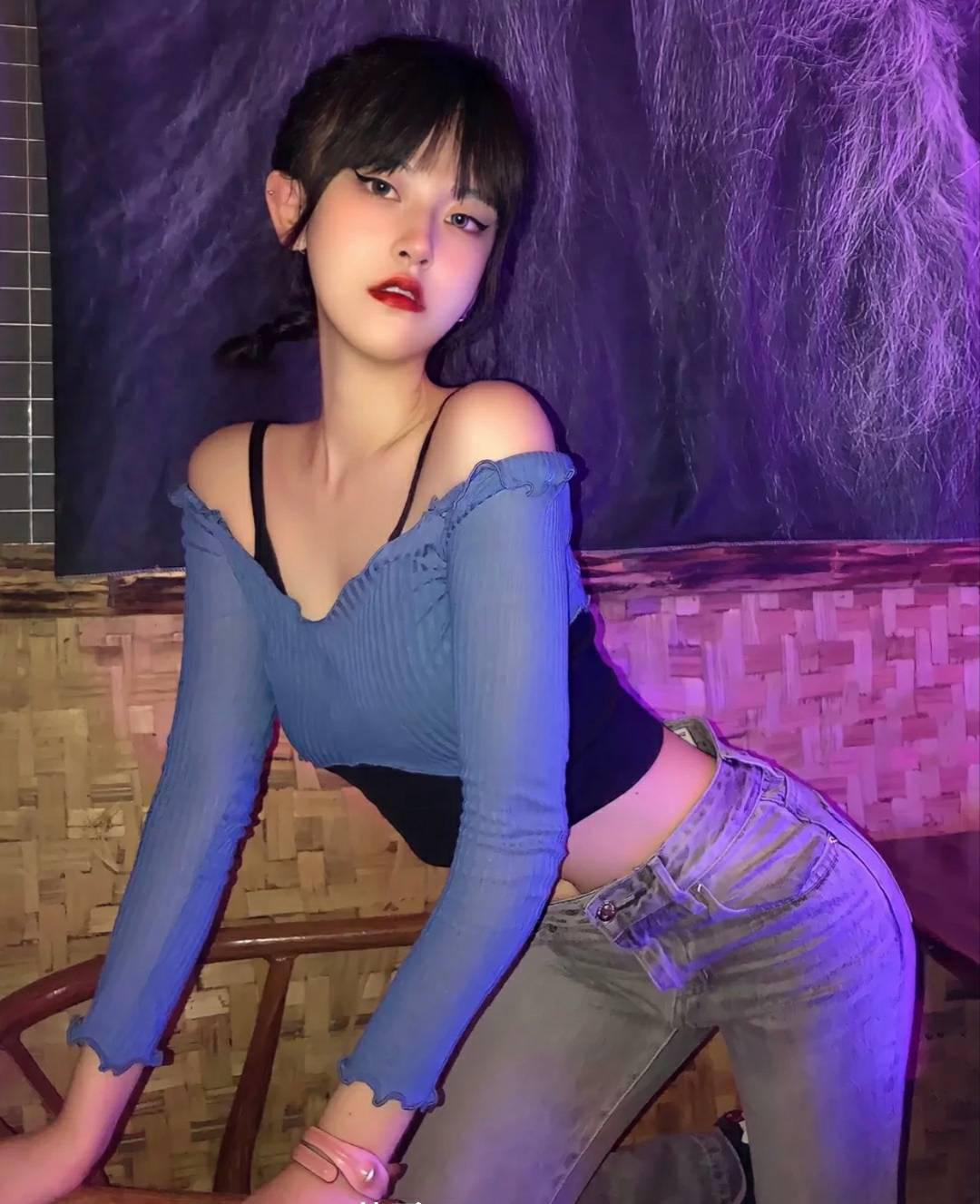 北京朝阳小姐姐性感各种姿势啪