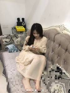 真正的纯情萝莉，让人好想疼爱！下面太紧，非同一般刺激