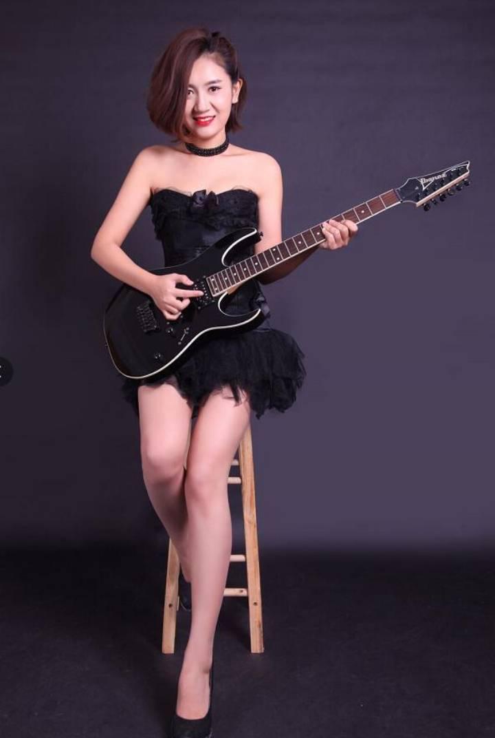 水多多的性感少妇