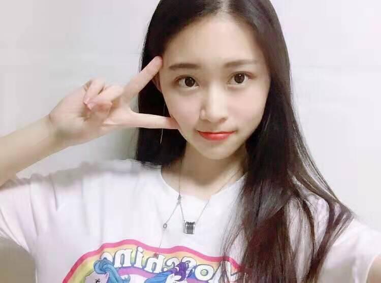 00后高颜值嫩妹服务好不敷衍