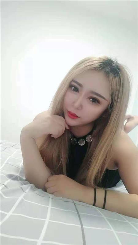 青春款奶霸，只要三百！又嫩又Sao，水做的身体！